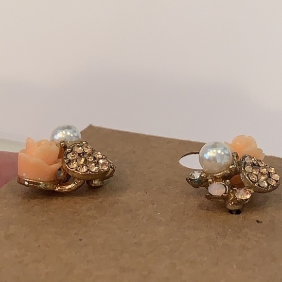 💐5/25 Pearl rose cluster statement gold tone - Picture 4 of 6